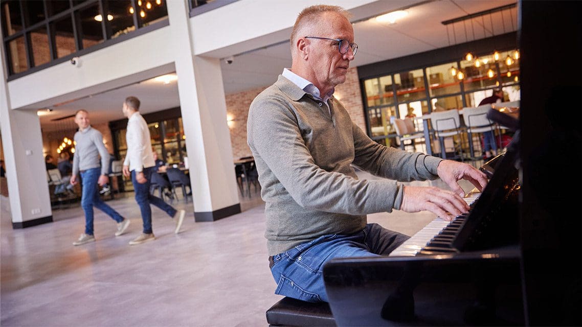 Circular IT group employees